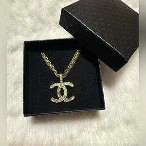 Elegant Gold-Tone Pendant Necklace Double Chains CC Style